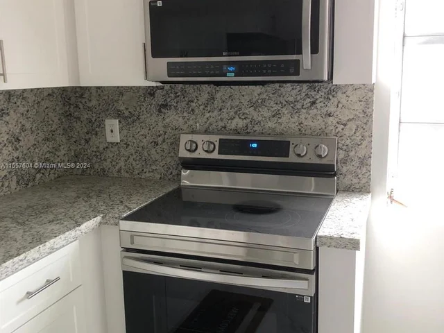 1902 N 23rd Ave # 0, Hollywood FL 33020