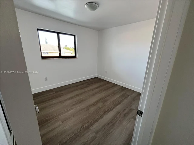 420 SW 2nd St # 3, Miami FL 33130