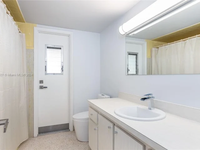 14010 Cypress Ct, Miami Lakes FL 33014