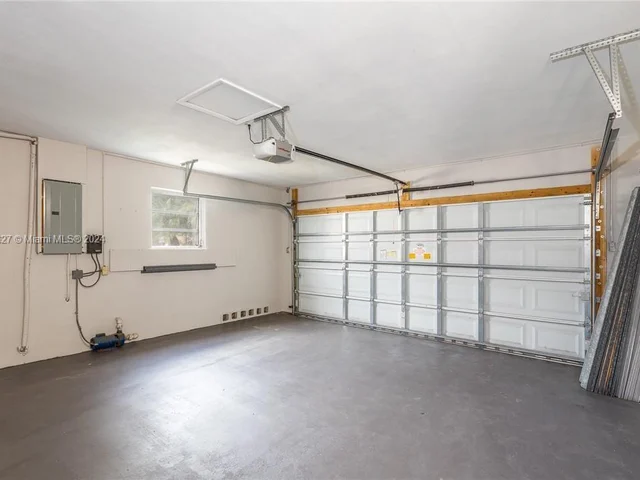 14010 Cypress Ct, Miami Lakes FL 33014