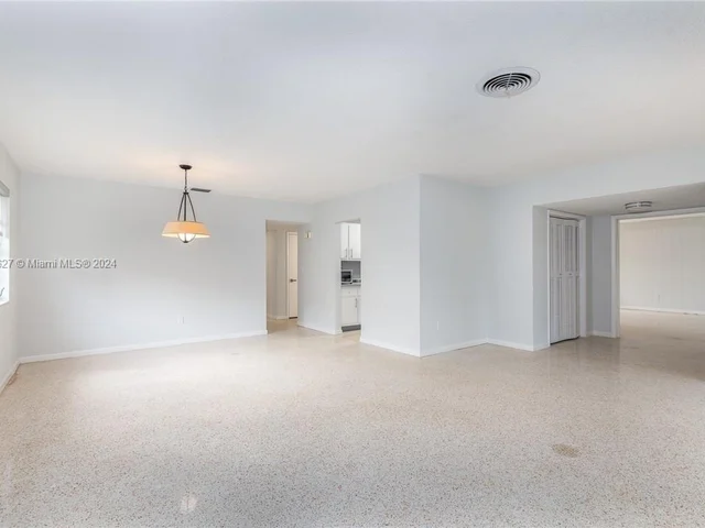 14010 Cypress Ct, Miami Lakes FL 33014