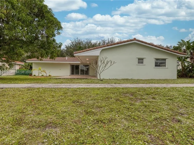 14010 Cypress Ct, Miami Lakes FL 33014