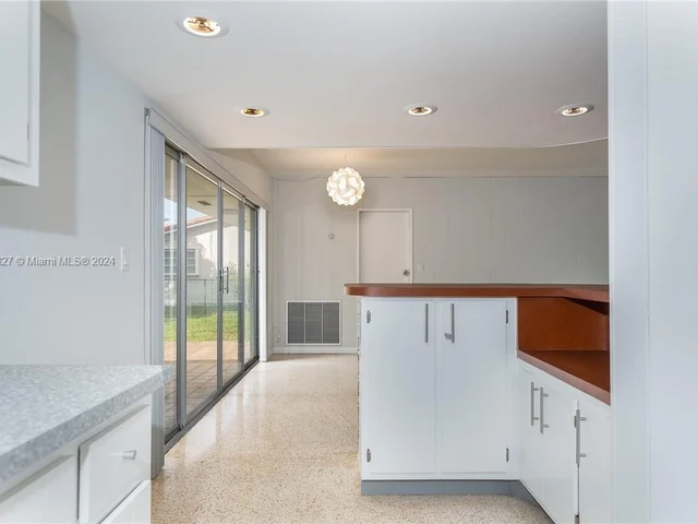 14010 Cypress Ct, Miami Lakes FL 33014