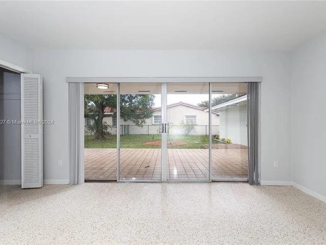 14010 Cypress Ct, Miami Lakes FL 33014