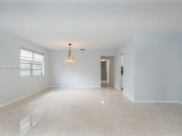 14010 Cypress Ct, Miami Lakes FL 33014