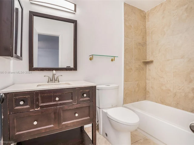 4517 NE 21st Ave # 2, Fort Lauderdale FL 33308