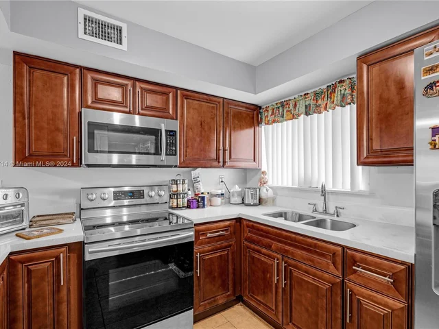 14915 SW 80th St # 215, Miami FL 33193