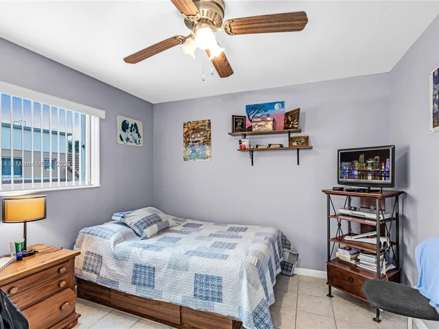 14915 SW 80th St # 215, Miami FL 33193