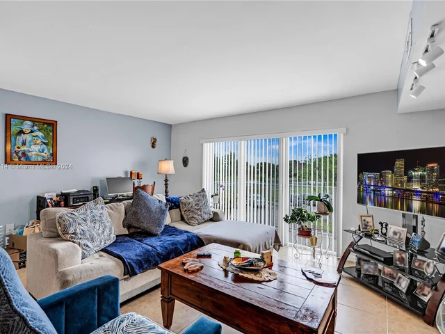 14915 SW 80th St # 215, Miami FL 33193