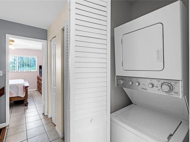 14915 SW 80th St # 215, Miami FL 33193