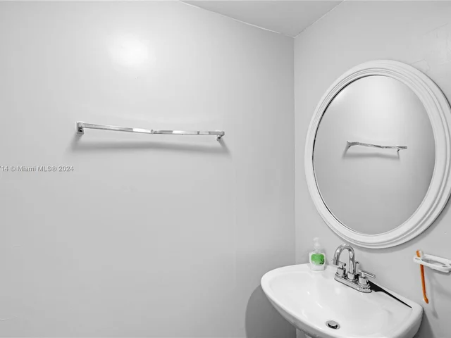 14915 SW 80th St # 215, Miami FL 33193