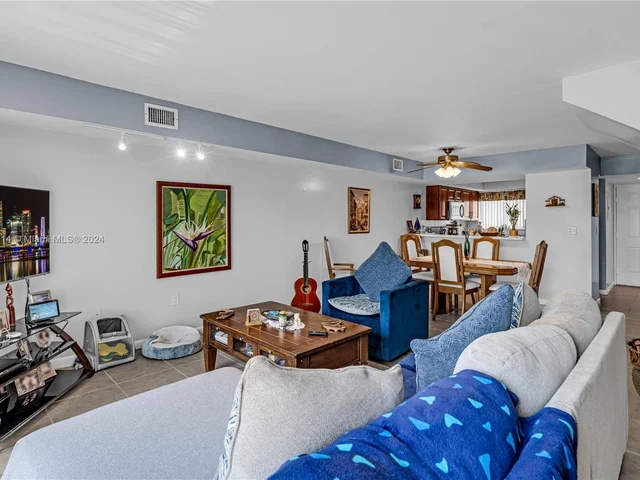 14915 SW 80th St # 215, Miami FL 33193