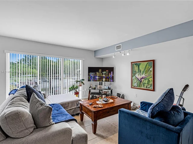 14915 SW 80th St # 215, Miami FL 33193