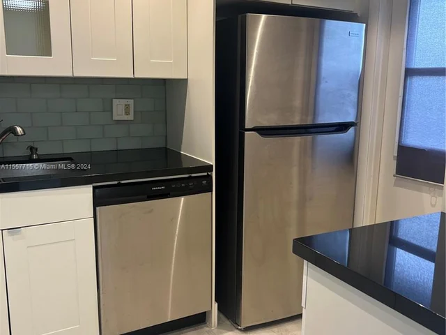 211 NE 8th Ave # 312, Hallandale Beach FL 33009