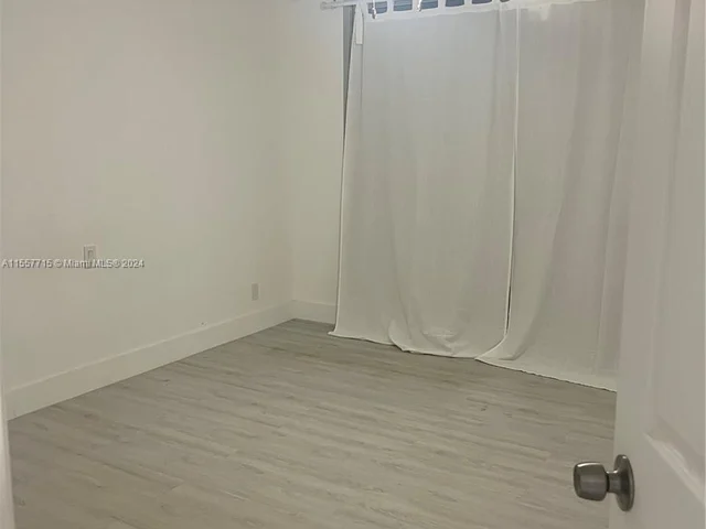 211 NE 8th Ave # 312, Hallandale Beach FL 33009