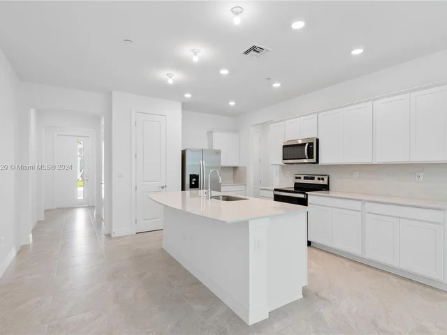 8344 NW 7th Ct # 8344, Plantation FL 33324