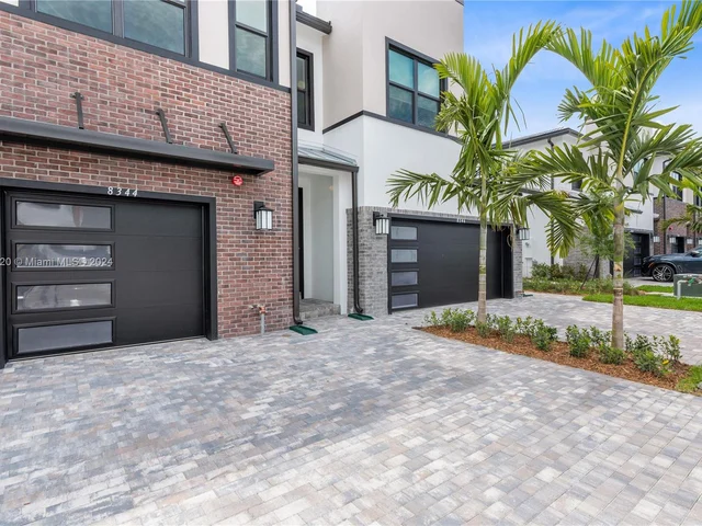 8344 NW 7th Ct # 8344, Plantation FL 33324