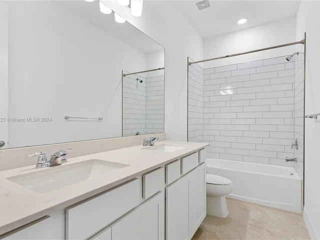 8344 NW 7th Ct # 8344, Plantation FL 33324