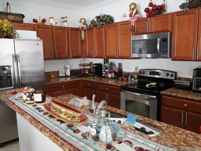 11332 SW 239th St, Homestead FL 33032