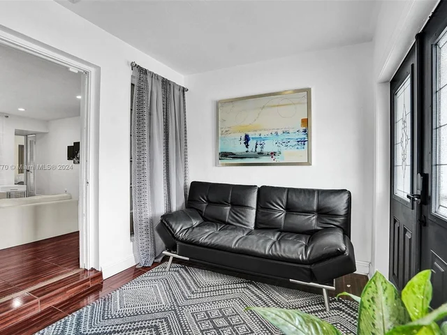 7901 Venetian St, Miramar FL 33023