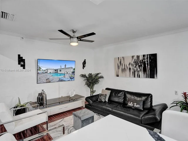 7901 Venetian St, Miramar FL 33023