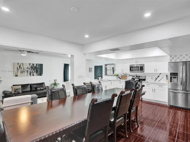 7901 Venetian St, Miramar FL 33023