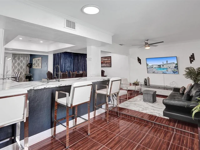 7901 Venetian St, Miramar FL 33023