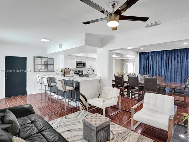 7901 Venetian St, Miramar FL 33023