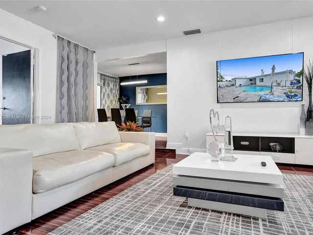 7901 Venetian St, Miramar FL 33023