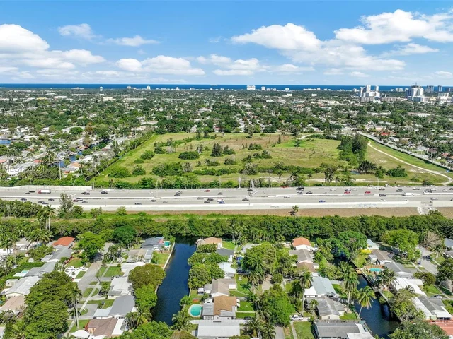 3043 Hayes St, Hollywood FL 33021