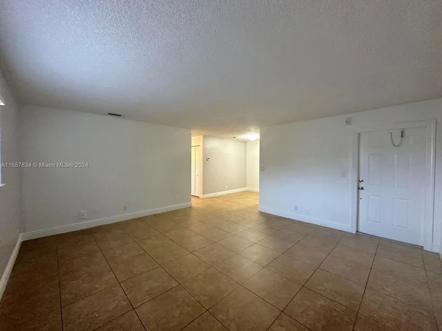 2900 NE 17th Ave # 207, Pompano Beach FL 33064