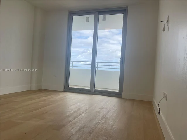 5555 Collins Ave # 16K, Miami Beach FL 33140