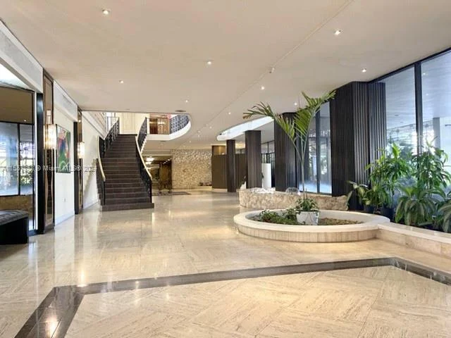 5555 Collins Ave # 16K, Miami Beach FL 33140