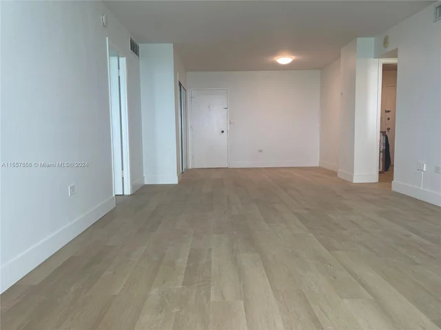 5555 Collins Ave # 16K, Miami Beach FL 33140