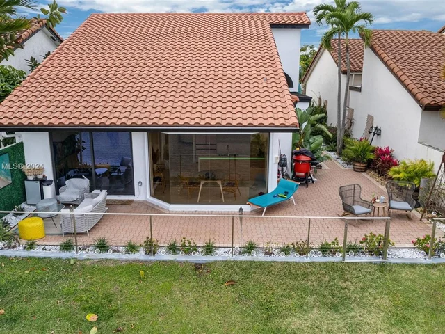 23137 Via Stel, Boca Raton FL 33433