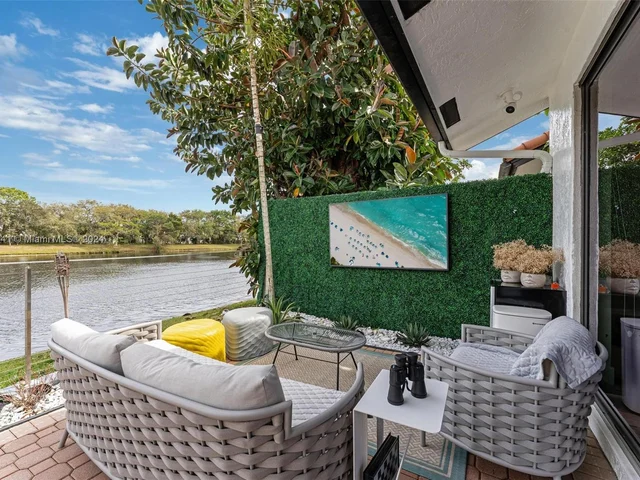 23137 Via Stel, Boca Raton FL 33433