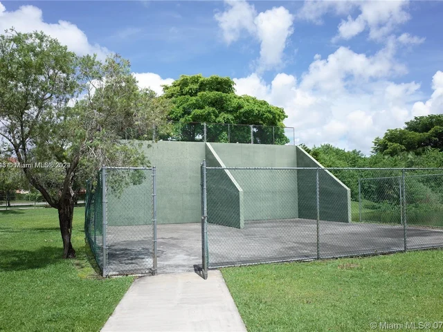 1300 SW 122nd Ave # 2, Miami FL 33184