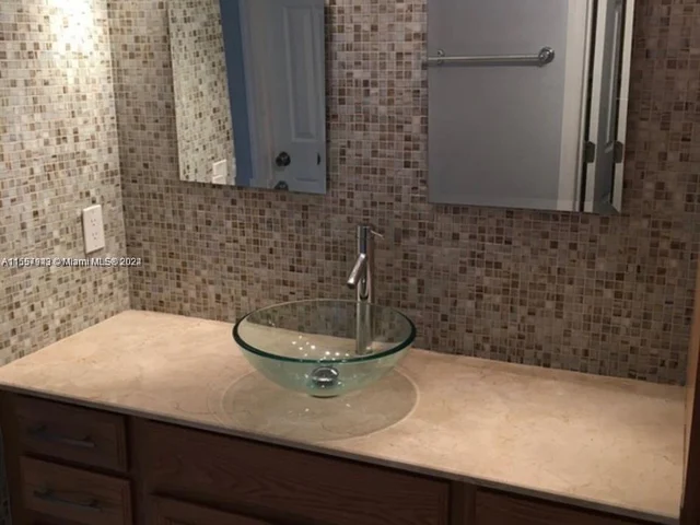 1300 SW 122nd Ave # 2, Miami FL 33184