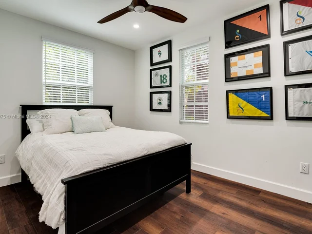 2952 Peachy St # 8, Miami FL 33133