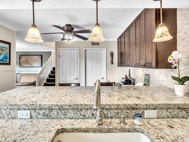 11887 SW 12th Pl # 11887, Davie FL 33325