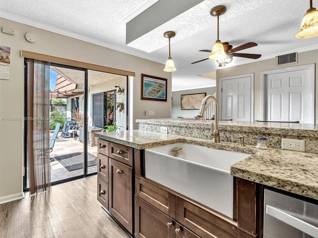 11887 SW 12th Pl # 11887, Davie FL 33325