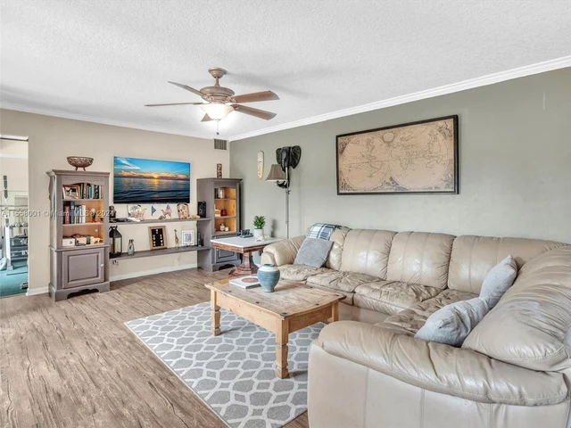 11887 SW 12th Pl # 11887, Davie FL 33325