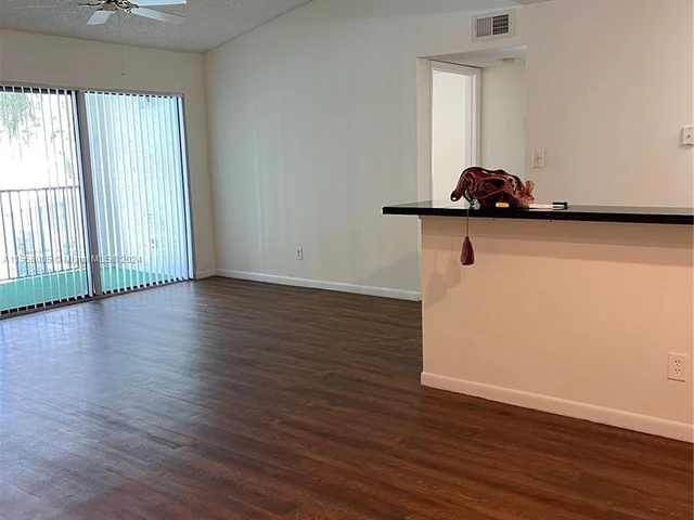 510 S Park Rd # 10, Hollywood FL 33021