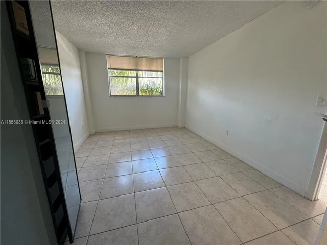 16465 NE 22nd Ave # 205, North Miami Beach FL 33160