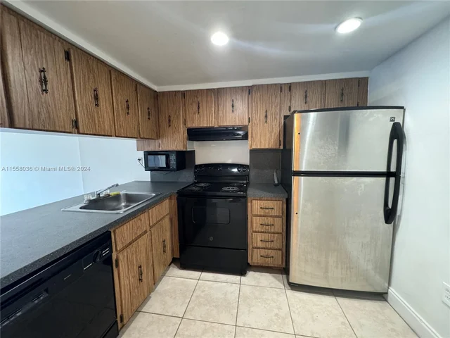 16465 NE 22nd Ave # 205, North Miami Beach FL 33160