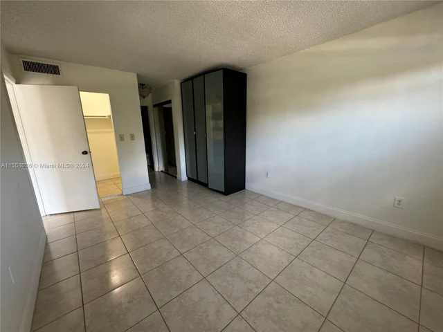 16465 NE 22nd Ave # 205, North Miami Beach FL 33160