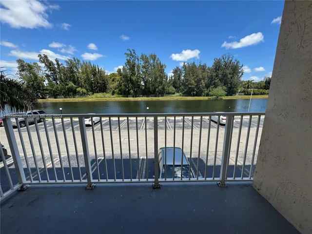 16465 NE 22nd Ave # 205, North Miami Beach FL 33160