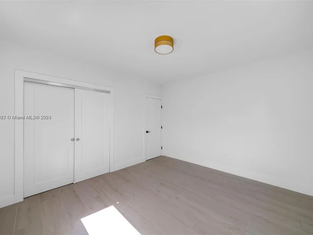 2385 N Bay Rd, Miami Beach FL 33140