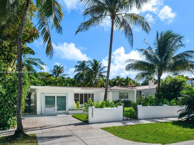 2385 N Bay Rd, Miami Beach FL 33140
