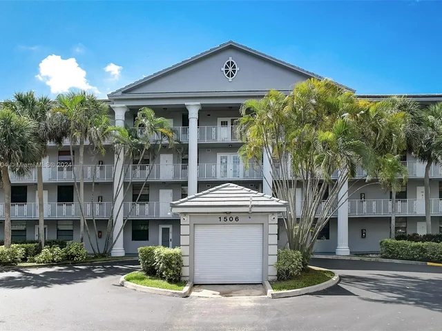 1506 Whitehall Dr # 306, Davie FL 33324